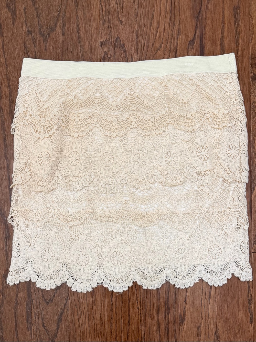 Origami by Vivian Crochet Lace Tiered Mini Skirt in Cream NWT